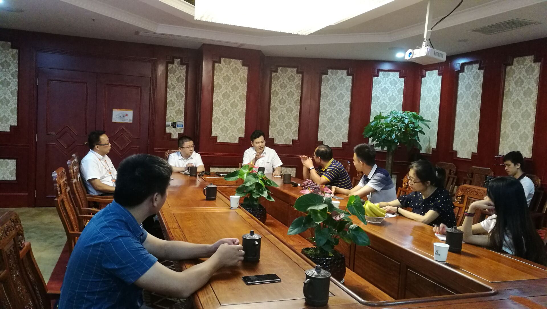 调研工作组与盛大金禧高管开展座谈会