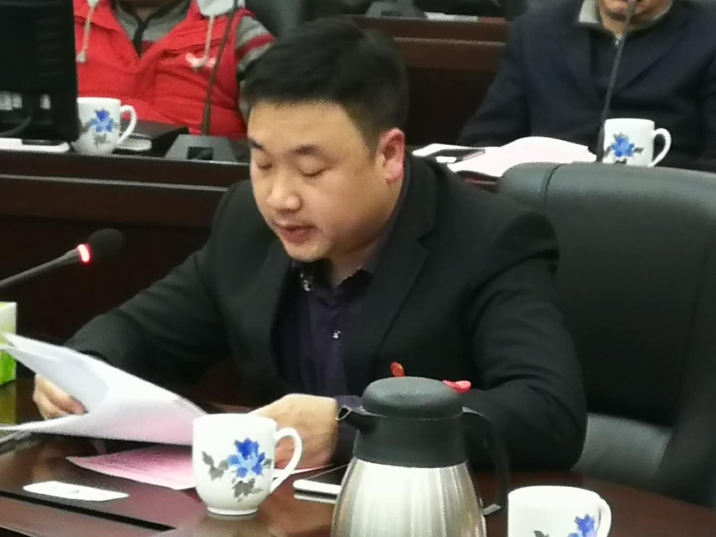 文儒冲老师在会上作典型发言